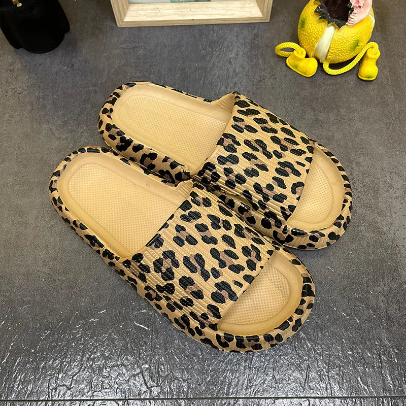 TeddyFeet Claquettes Panter en édition limitée