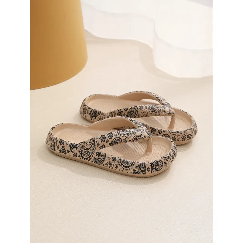 TeddyFlops Cushioned Heart Platform