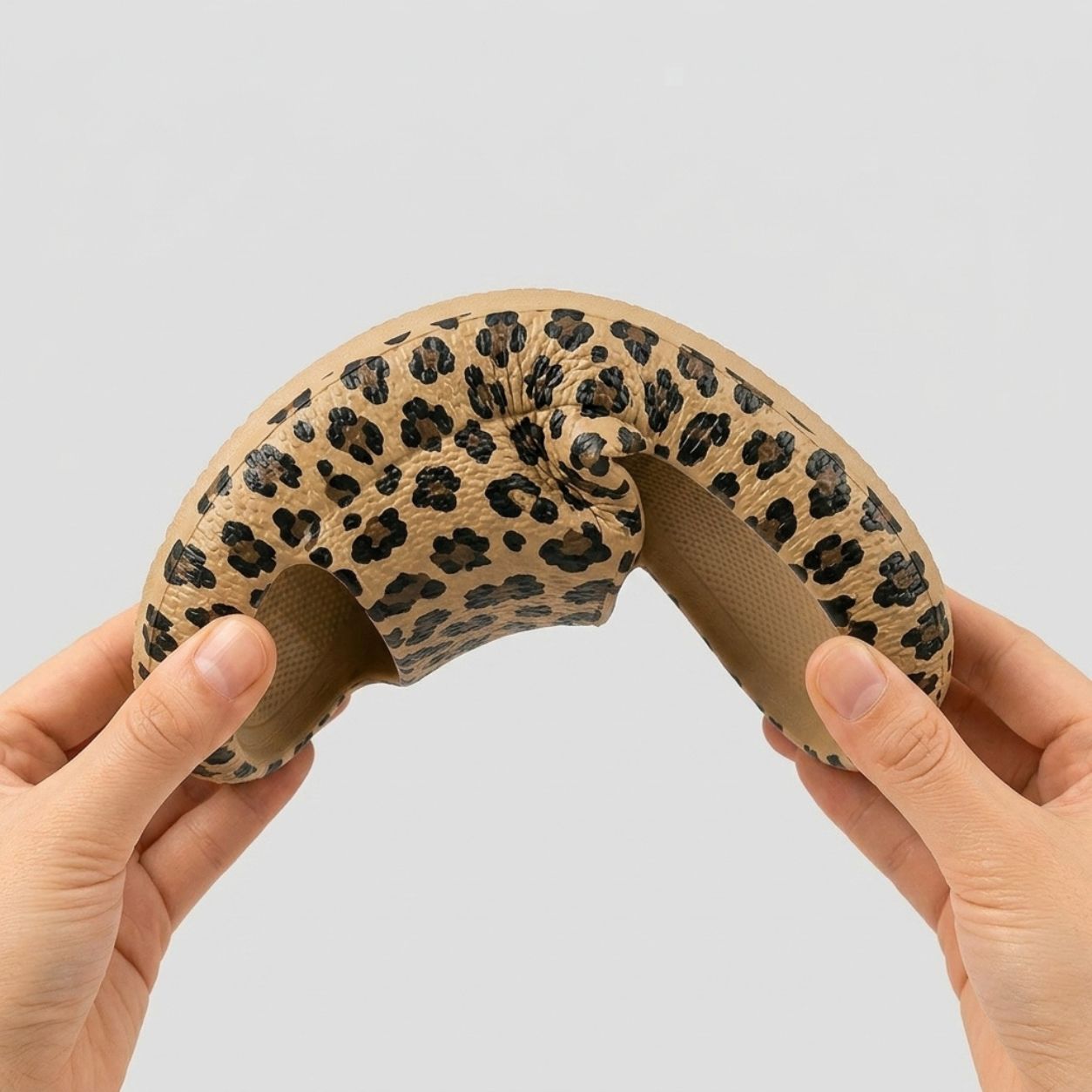 TeddyFeet Claquettes Panter en édition limitée