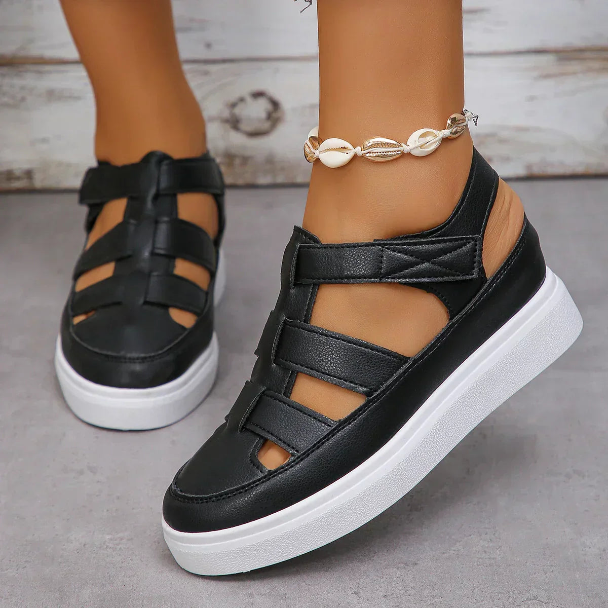 Olga® | Padded and stylish sandals