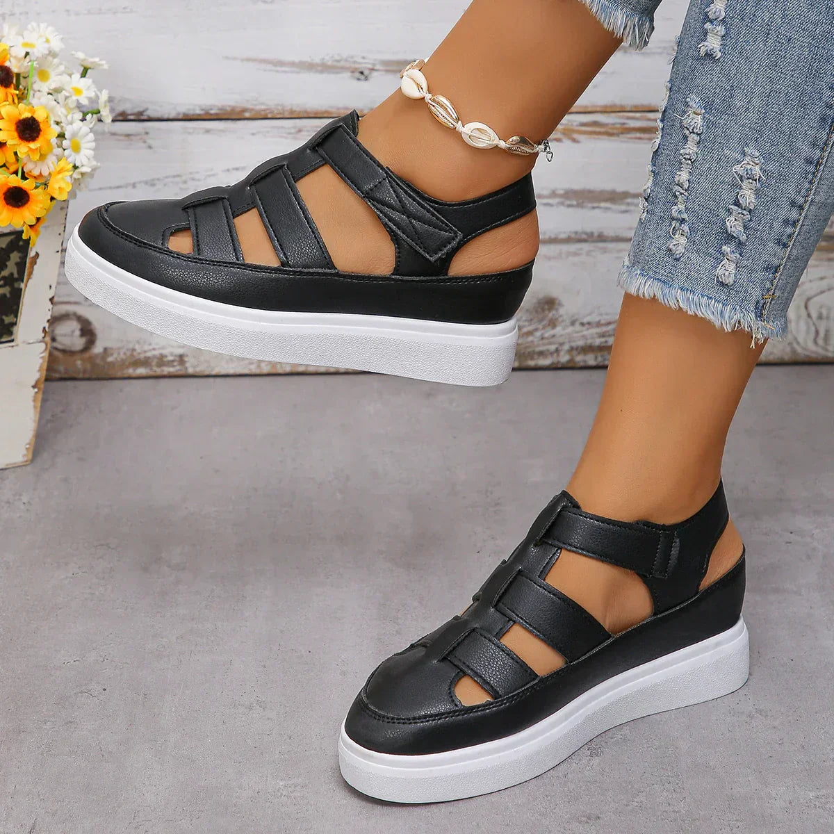 Olga® | Padded and stylish sandals